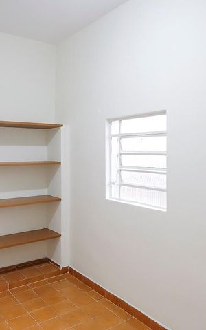 Casa à venda com 562m², 5 quartos e 5 vagasÁrea de serviço casa 1