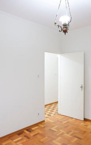 Casa à venda com 562m², 5 quartos e 5 vagasQuarto 2 casa 1
