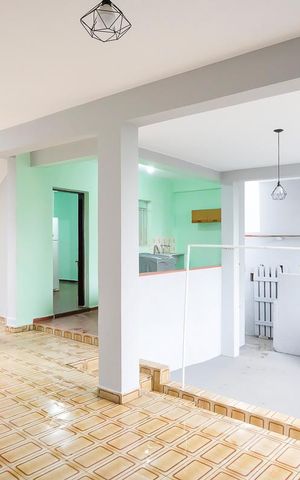 Casa à venda com 562m², 5 quartos e 5 vagasÁrea de serviço e quintal casa 2