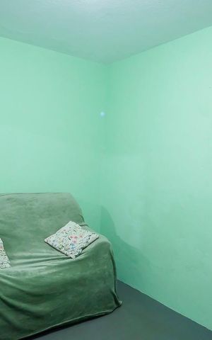 Casa à venda com 562m², 5 quartos e 5 vagasEscritório