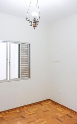 Casa à venda com 562m², 5 quartos e 5 vagasQuarto 3 casa 1