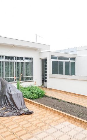 Casa à venda com 562m², 5 quartos e 5 vagasGaragem