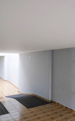 Casa à venda com 562m², 5 quartos e 5 vagasGaragem