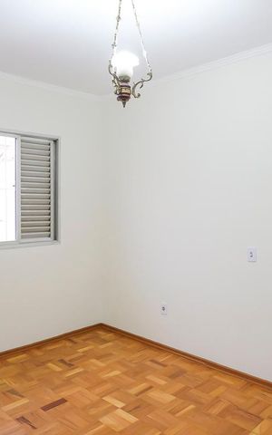 Casa à venda com 562m², 5 quartos e 5 vagasQuarto 1 casa 1