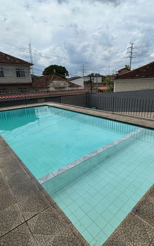 Casa à venda com 250m², 4 quartos e 5 vagasPiscina