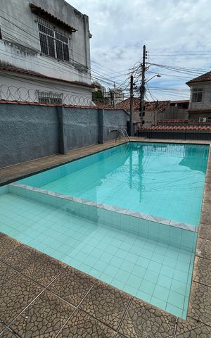 Casa à venda com 250m², 4 quartos e 5 vagasPiscina