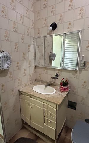 Casa à venda com 250m², 4 quartos e 5 vagasBanheiro