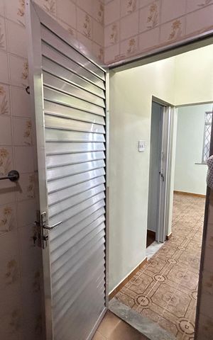 Casa à venda com 250m², 4 quartos e 5 vagasBanheiro