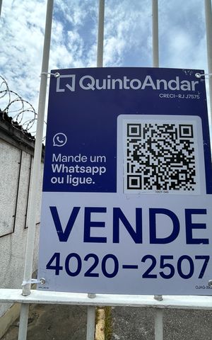 Casa à venda com 250m², 4 quartos e 5 vagasHXIY-546