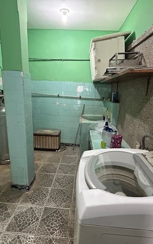 Casa à venda com 250m², 4 quartos e 5 vagasÁrea de Serviço
