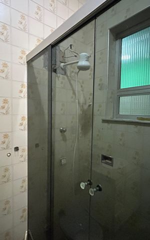 Casa à venda com 250m², 4 quartos e 5 vagasBanheiro