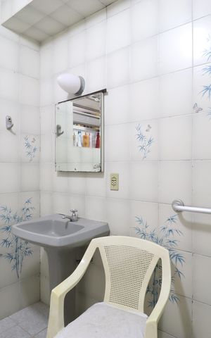 Casa à venda com 350m², 5 quartos e 10 vagasBanheiro da Suíte 1