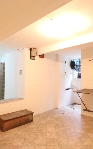 Casa à venda com 350m², 5 quartos e 10 vagasDetalhe