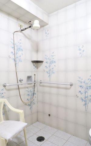 Casa à venda com 350m², 5 quartos e 10 vagasBanheiro da Suíte 1