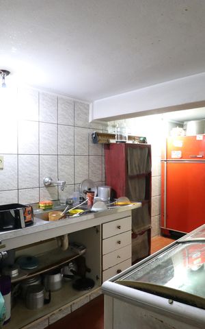 Casa à venda com 350m², 5 quartos e 10 vagasCozinha 2