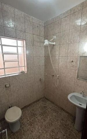 Casa para alugar com 300m², 3 quartos e 6 vagas Casa para alugar com 300m², 3 quartos e 6 vagasBanheiro
