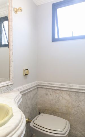 Apartamento à venda com 147m², 3 quartos e 3 vagas Apartamento à venda com 147m², 3 quartos e 3 vagasLavabo