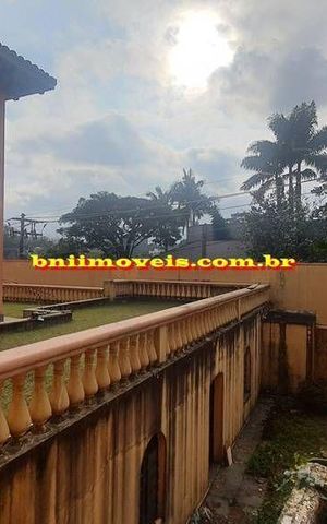 Casa à venda com 500m², 4 quartos e 9 vagas