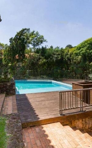 Casa à venda com 757m², 5 quartos e 10 vagas