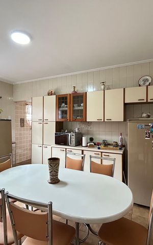 Casa para alugar com 400m², 4 quartos e 3 vagas Casa para alugar com 400m², 4 quartos e 3 vagasCozinha