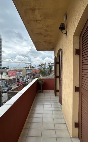 Casa para alugar com 400m², 4 quartos e 3 vagas Casa para alugar com 400m², 4 quartos e 3 vagasVaranda da Sala