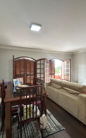 Casa para alugar com 400m², 4 quartos e 3 vagas Casa para alugar com 400m², 4 quartos e 3 vagasSala