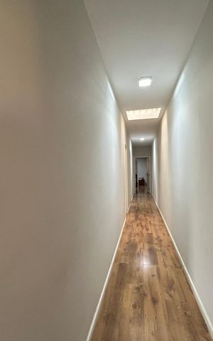 Casa para alugar com 400m², 4 quartos e 3 vagas Casa para alugar com 400m², 4 quartos e 3 vagasCorredor interno