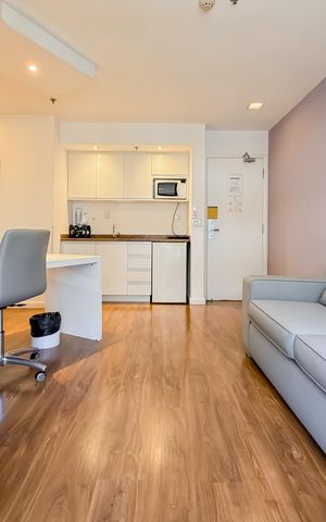 Studio à venda com 33m², 1 quarto e 1 vaga Studio à venda com 33m², 1 quarto e 1 vagaSala