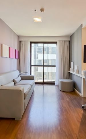 Studio à venda com 33m², 1 quarto e 1 vaga Studio à venda com 33m², 1 quarto e 1 vagaSala
