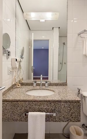 Studio à venda com 33m², 1 quarto e 1 vaga Studio à venda com 33m², 1 quarto e 1 vagaBanheiro