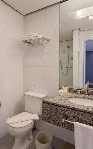 Studio à venda com 33m², 1 quarto e 1 vaga Studio à venda com 33m², 1 quarto e 1 vagaBanheiro