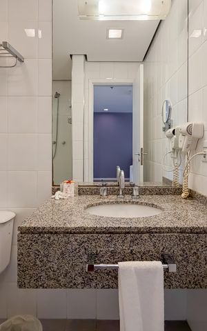 Studio à venda com 33m², 1 quarto e 1 vaga Studio à venda com 33m², 1 quarto e 1 vagaBanheiro