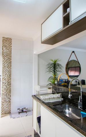 Casa à venda com 200m², 2 quartos e 2 vagas Casa à venda com 200m², 2 quartos e 2 vagasCozinha