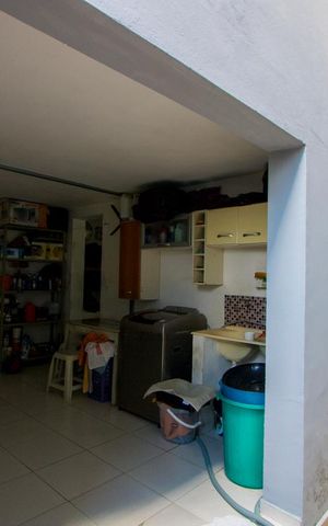Casa à venda com 200m², 2 quartos e 2 vagas Casa à venda com 200m², 2 quartos e 2 vagasCorredor externo
