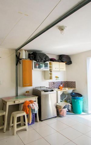 Casa à venda com 200m², 2 quartos e 2 vagas Casa à venda com 200m², 2 quartos e 2 vagasÁrea de serviço
