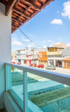 Casa à venda com 200m², 2 quartos e 2 vagas Casa à venda com 200m², 2 quartos e 2 vagasVaranda do quarto 1