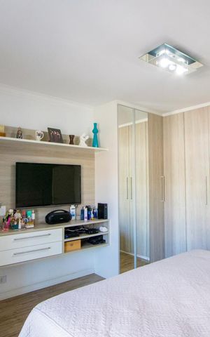 Casa à venda com 200m², 2 quartos e 2 vagas Casa à venda com 200m², 2 quartos e 2 vagasQuarto 1 - Suíte