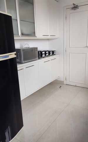 Apartamento à venda com 220m², 3 quartos e 3 vagas Apartamento à venda com 220m², 3 quartos e 3 vagasCozinha