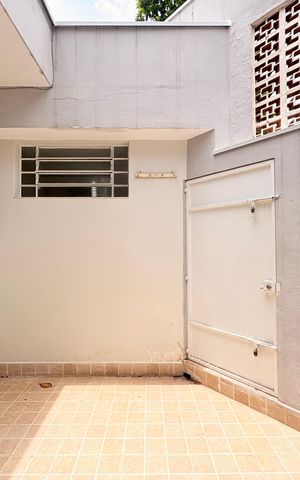 Casa para alugar com 120m², 2 quartos e 1 vagaQuintal superior