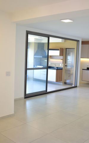 Apartamento para alugar com 110m², 2 quartos e 2 vagasSala