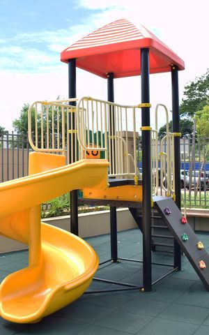 Apartamento para alugar com 110m², 2 quartos e 2 vagasÁrea comum - Playground