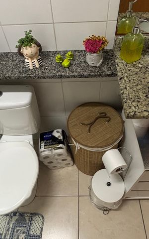 Apartamento à venda com 55m², 2 quartos e 2 vagas Apartamento à venda com 55m², 2 quartos e 2 vagasBanheiro