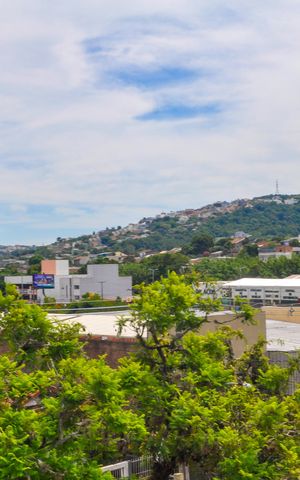 Casa de condomínio à venda com 115m², 3 quartos e 2 vagas