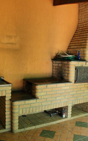 Casa à venda com 198m², 2 quartos e 4 vagasÁrea de convivência  Casa 1