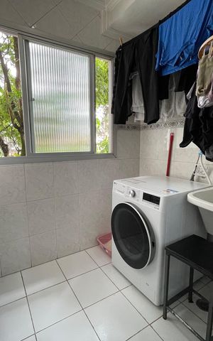 Apartamento à venda com 74m², 2 quartos e 1 vaga Apartamento à venda com 74m², 2 quartos e 1 vagaCozinha e Área de Serviço