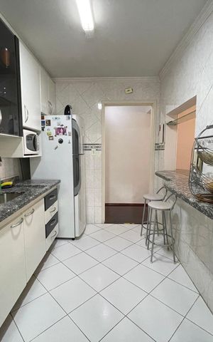 Apartamento à venda com 74m², 2 quartos e 1 vaga Apartamento à venda com 74m², 2 quartos e 1 vagaCozinha e Área de Serviço