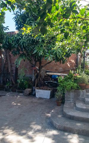Casa à venda com 200m², 3 quartos e 3 vagas Casa à venda com 200m², 3 quartos e 3 vagasQuintal