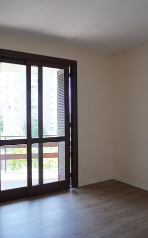 Apartamento à venda com 216m², 4 quartos e 2 vagas Apartamento à venda com 216m², 4 quartos e 2 vagasQuarto 2