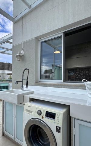 Apartamento à venda com 139m², 3 quartos e 2 vagas Apartamento à venda com 139m², 3 quartos e 2 vagasTerraço - Área de Serviço