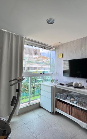 Apartamento à venda com 139m², 3 quartos e 2 vagas Apartamento à venda com 139m², 3 quartos e 2 vagasSuíte 1 - Varanda